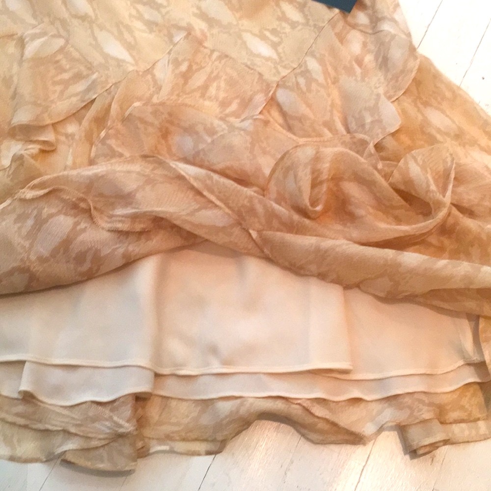 Fliirty Skirt - Picture 5 of 8